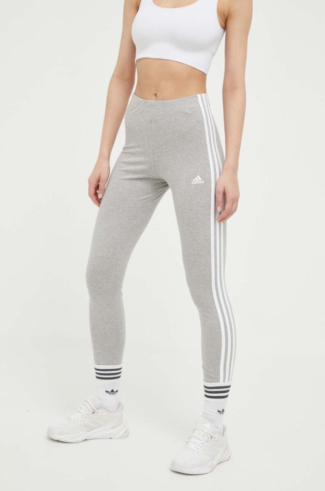 Легінси adidas жіночі колір сірий з принтом (3140183)
